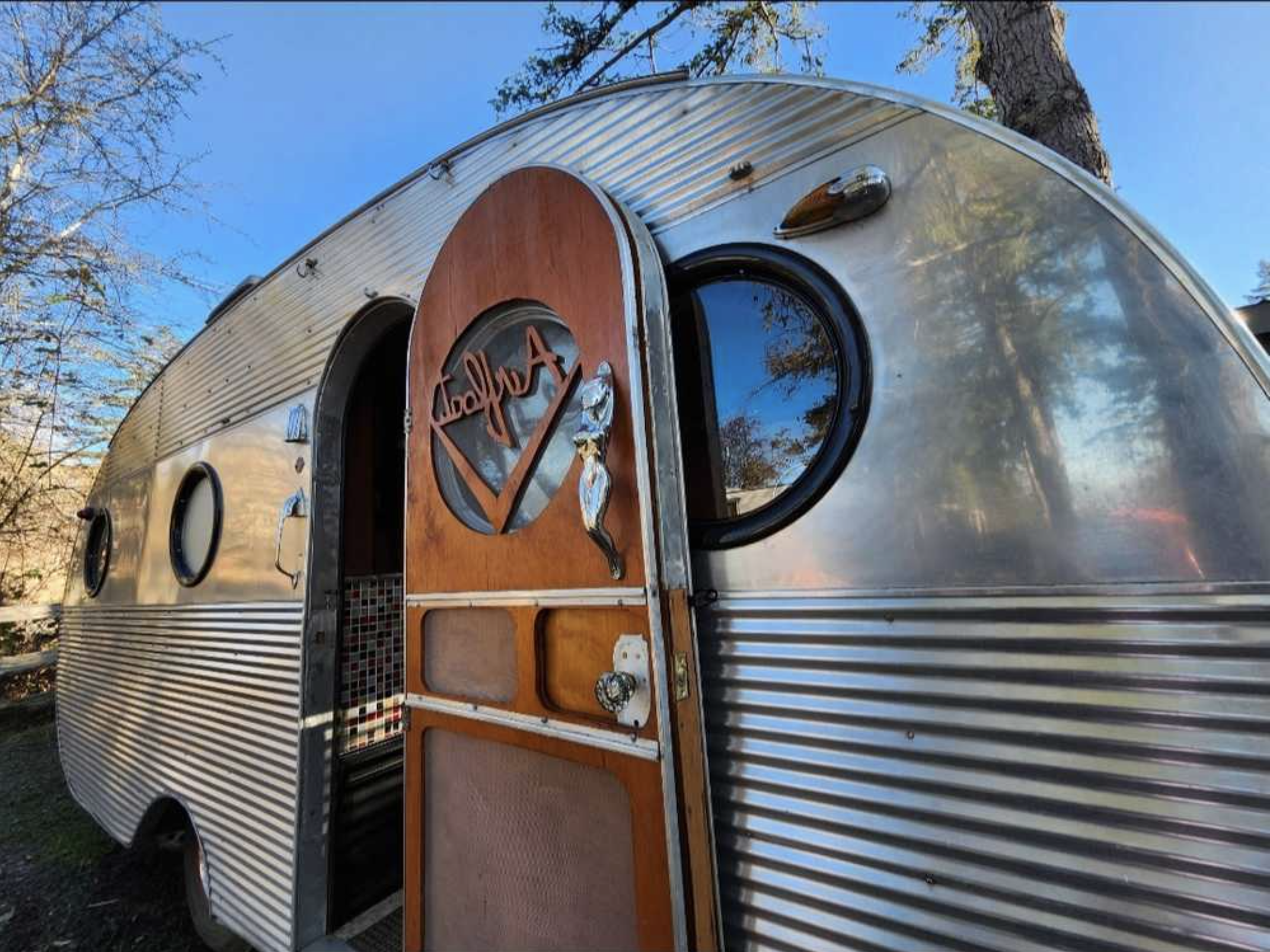 Vintage Trailer – Air Float 1950 – Image 1