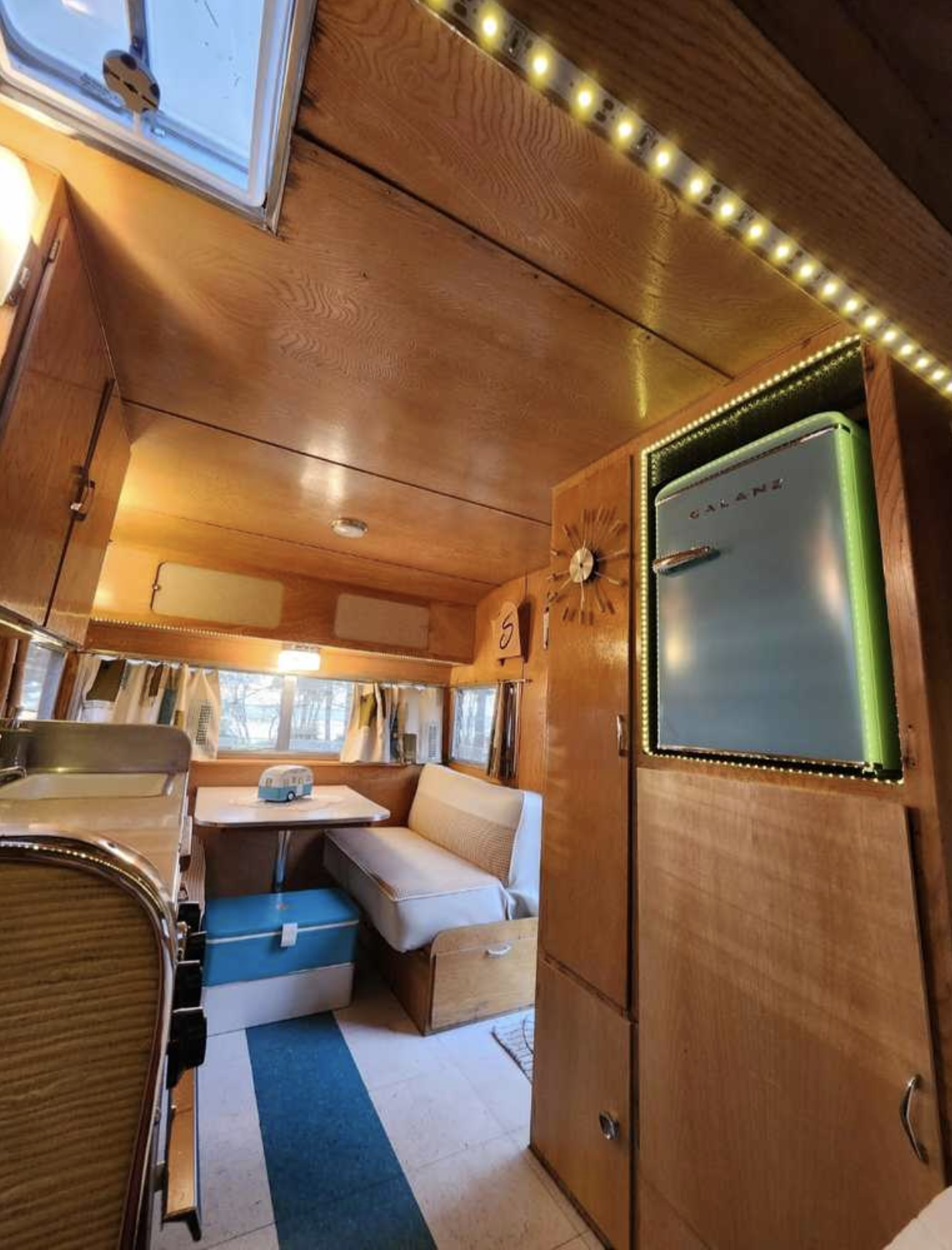 Vintage Trailer – Shasta 1962 – Image 3