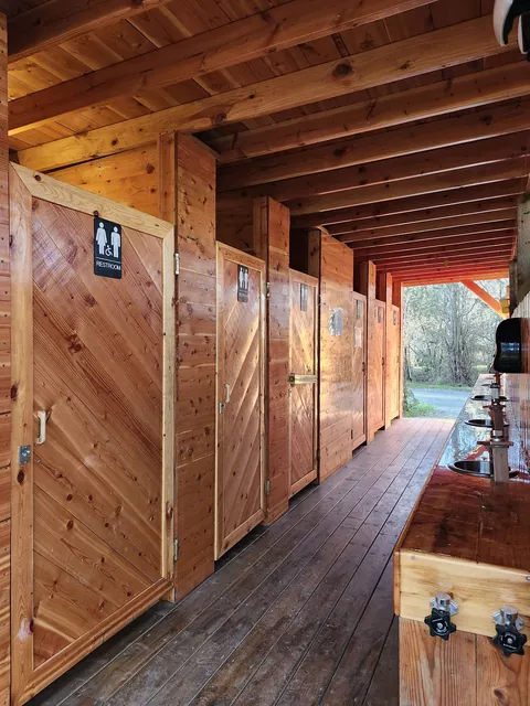 Gallery – Outhouse 1