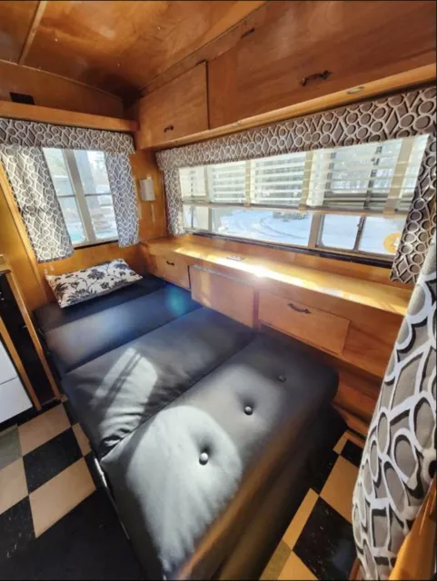 Vintage Trailer – Boles-Aero 1955 – Image 4