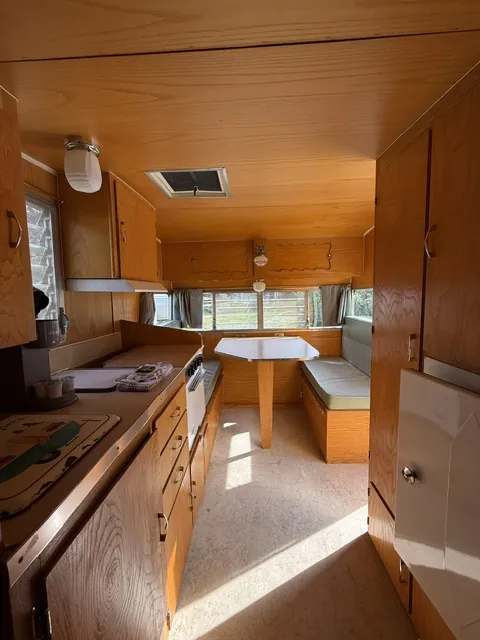 Vintage Trailer – Shasta Site 1B – Image 2