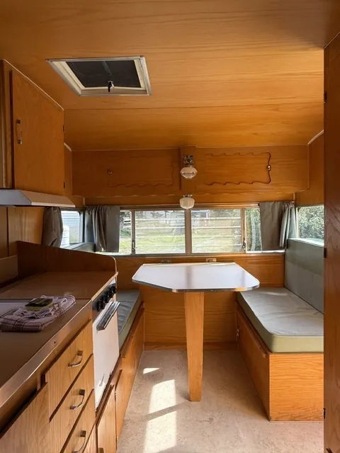 Vintage Trailer – Shasta Site 1B – Image 3